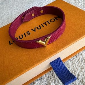 Louis Vuitton “Essential V” red leather bracelet